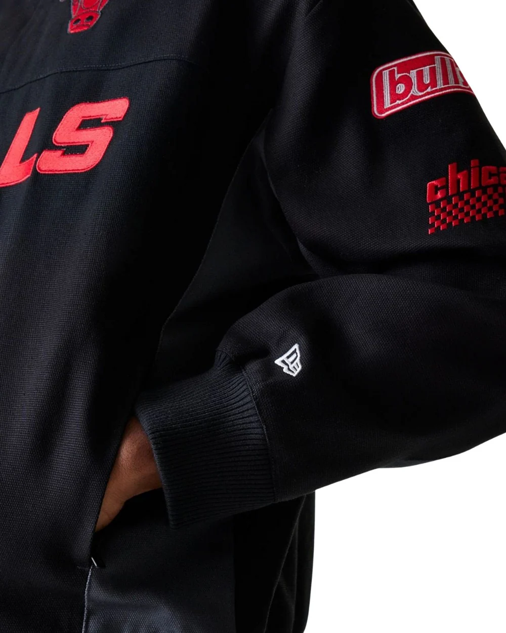 VESTE NEW ERA MOTORSPORT BULLS NOIR/ROUGE – Image 4